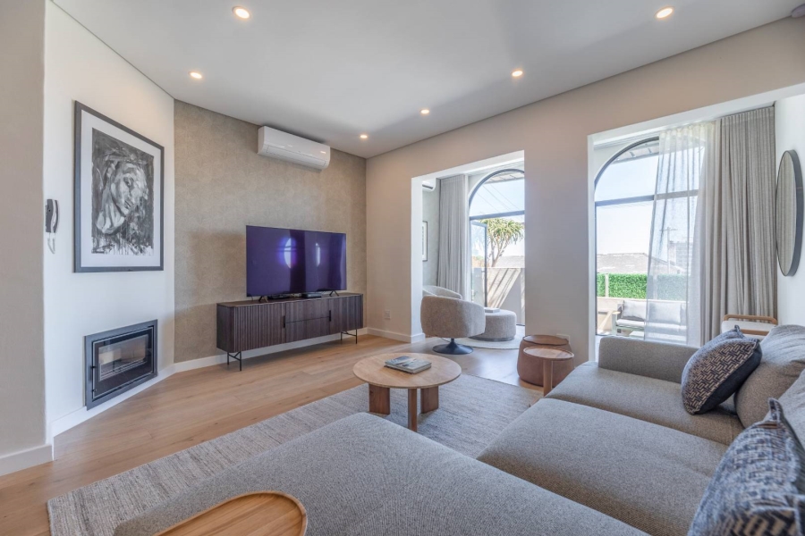 To Let 2 Bedroom Property for Rent in Sea Point Western Cape